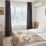 къщата с чешмата Apartment *