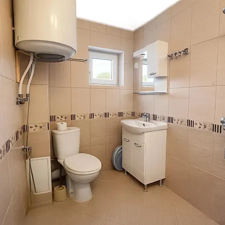 къщата с чешмата Apartment *