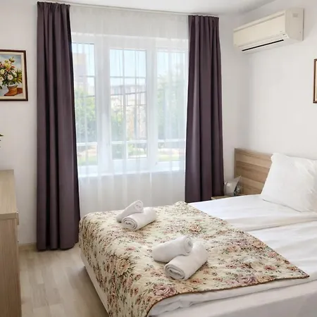 къщата с чешмата Apartment *