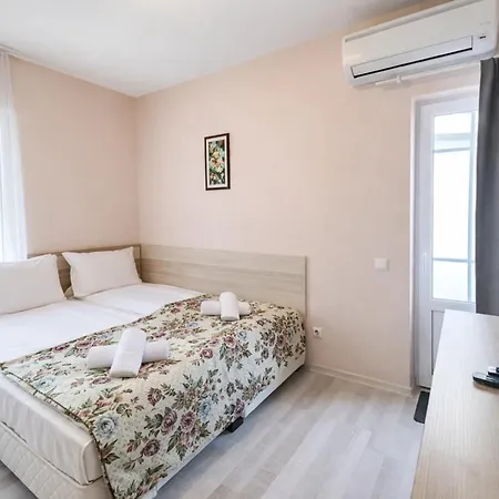 къщата с чешмата Apartment *